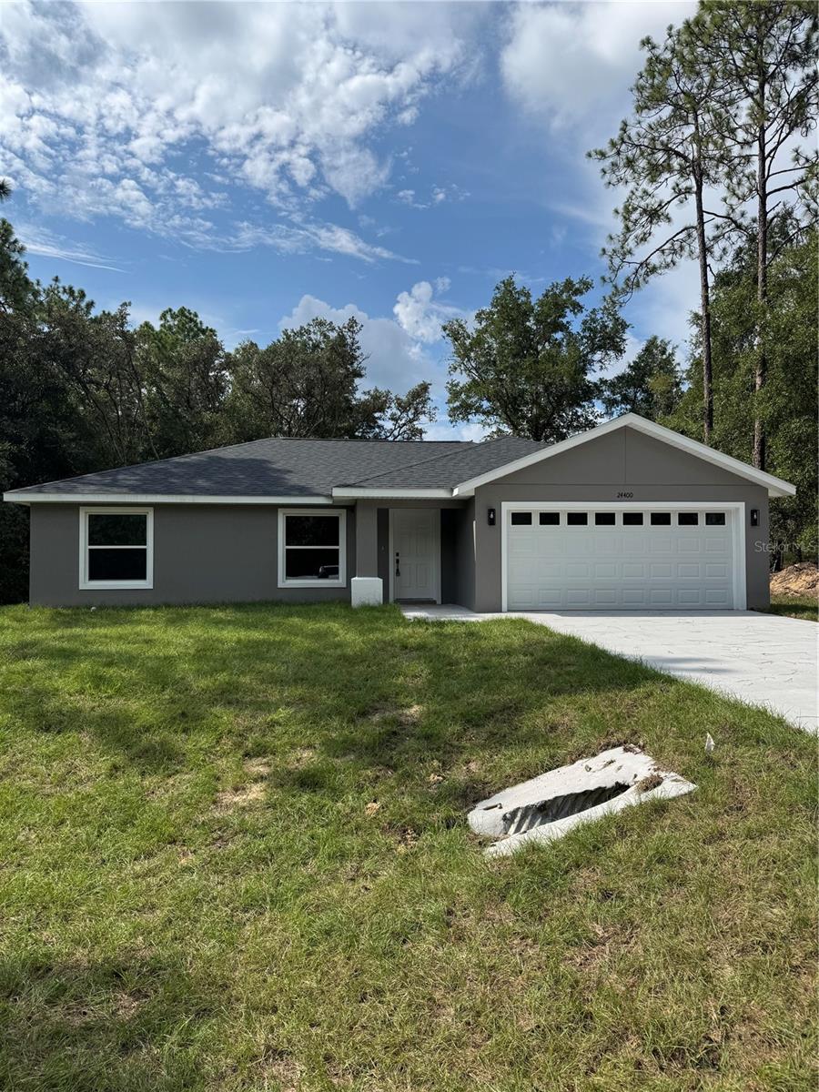 This home is move in ready, with warranty. Owner financing is available with terms. LVP flooring throughout, granite in kitchen and baths. Pictures are of same model built in 2024.