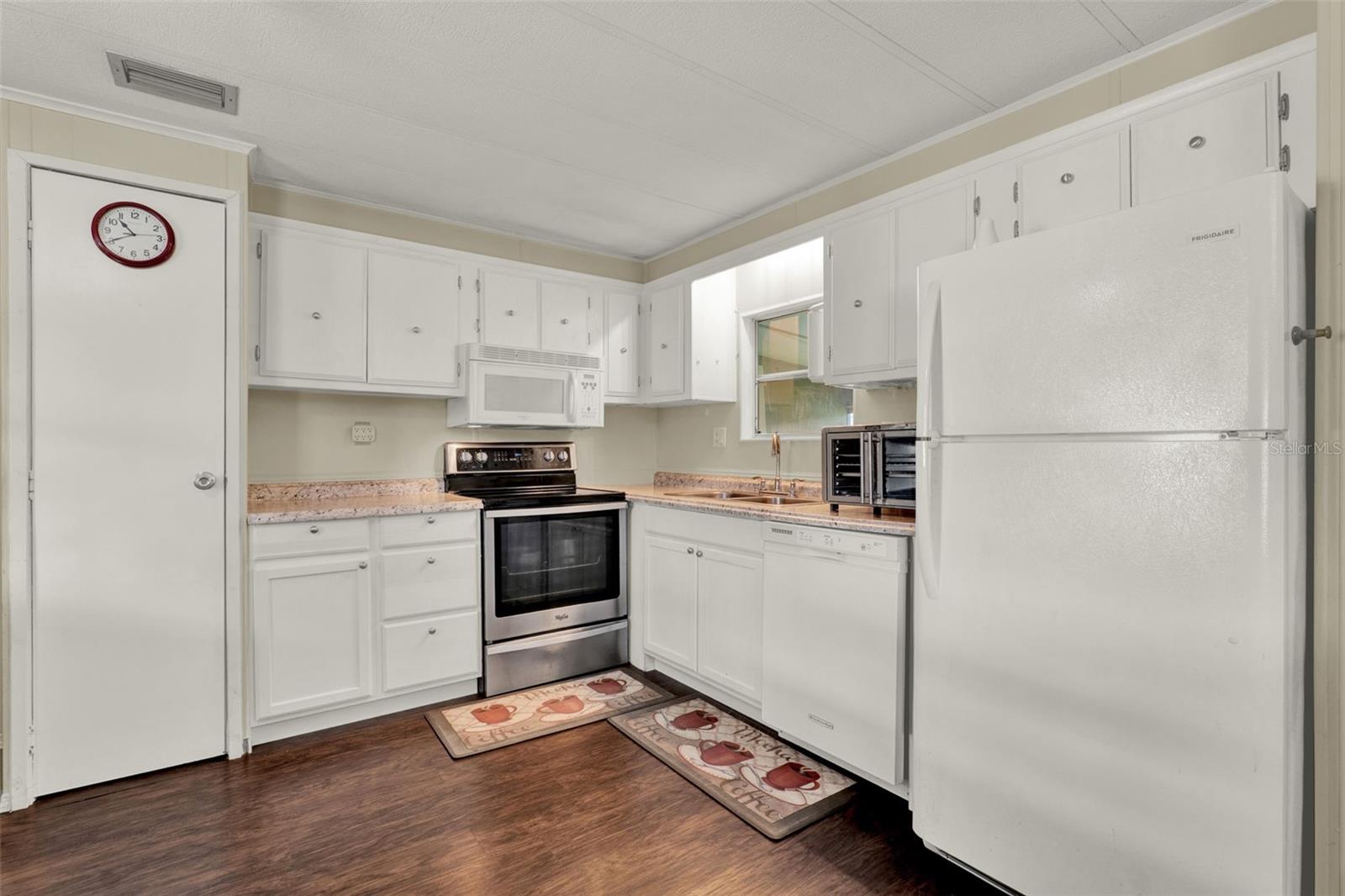 KOVE ESTATES COOP - Residential