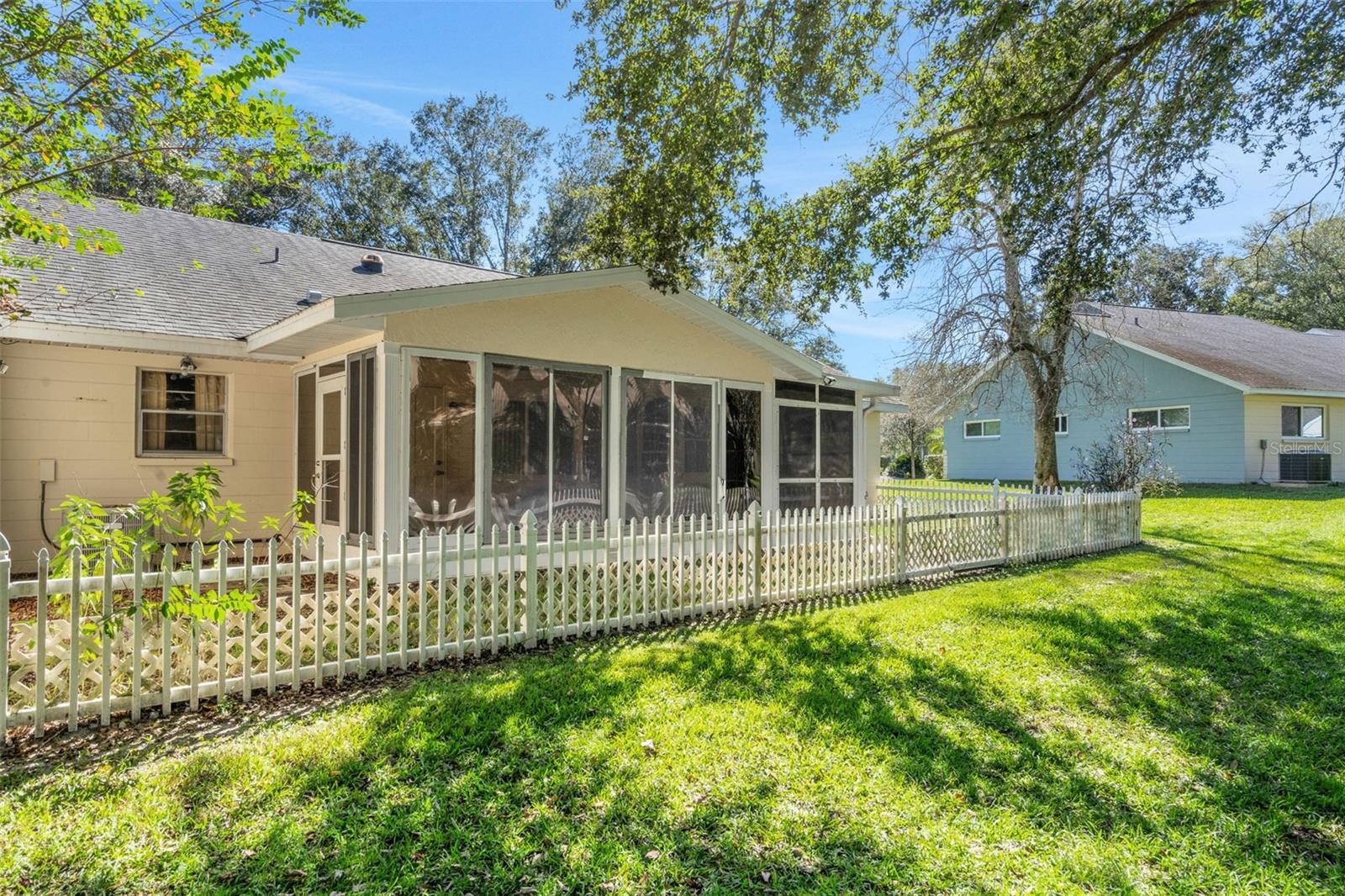 CIRCLE SQUARE WOODS - Residential