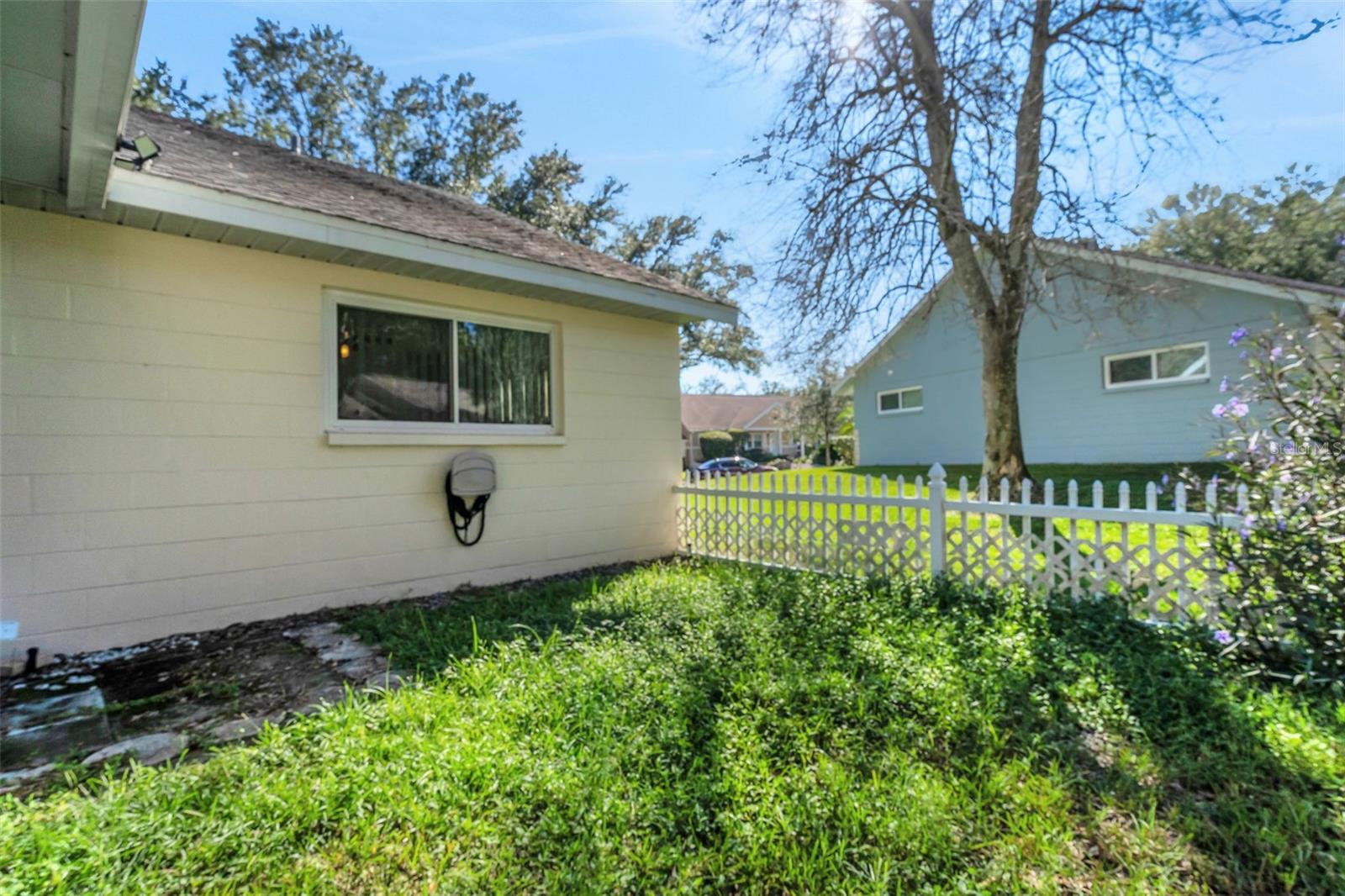 CIRCLE SQUARE WOODS - Residential