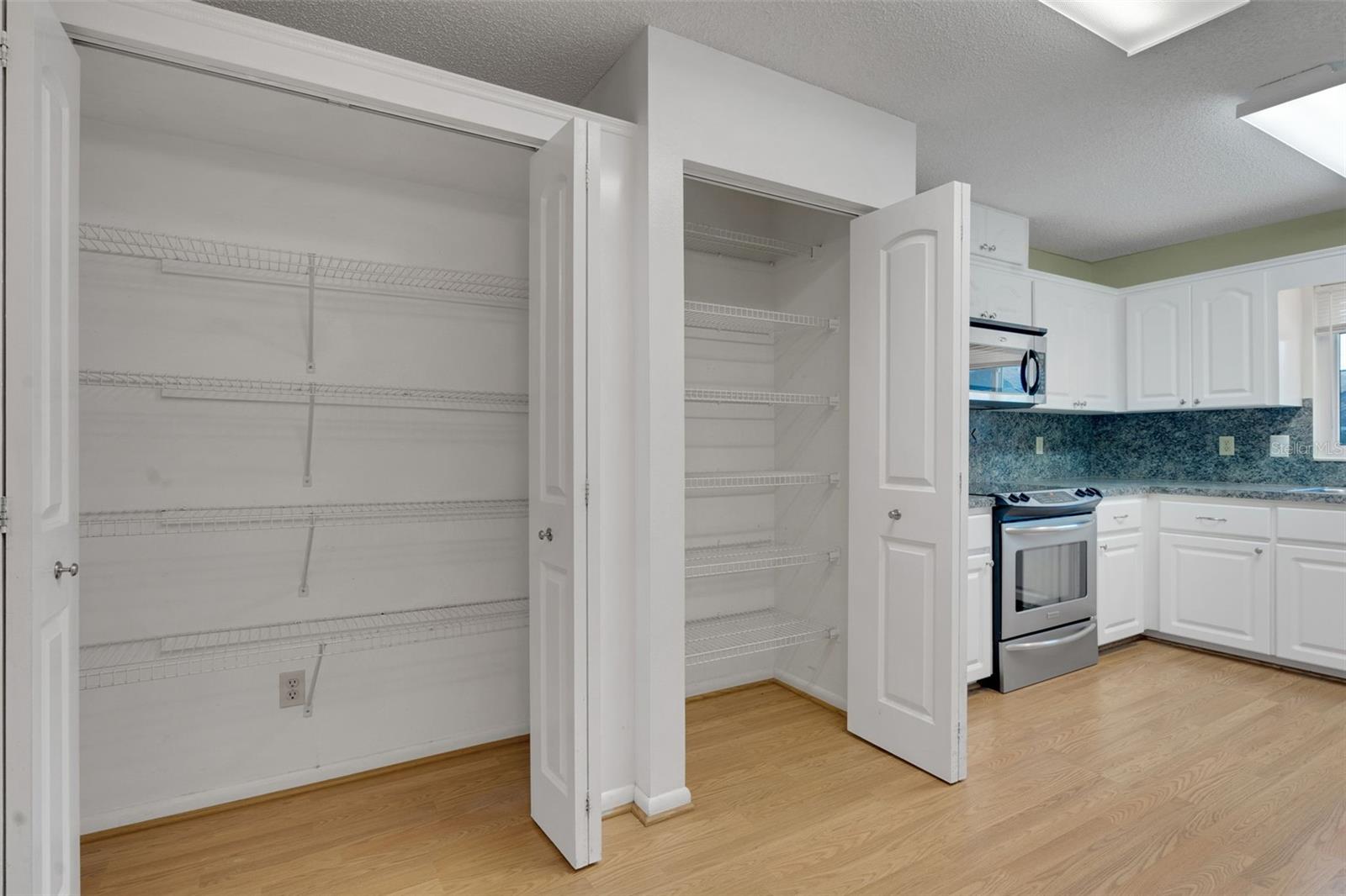 CIRCLE SQUARE WOODS - Residential