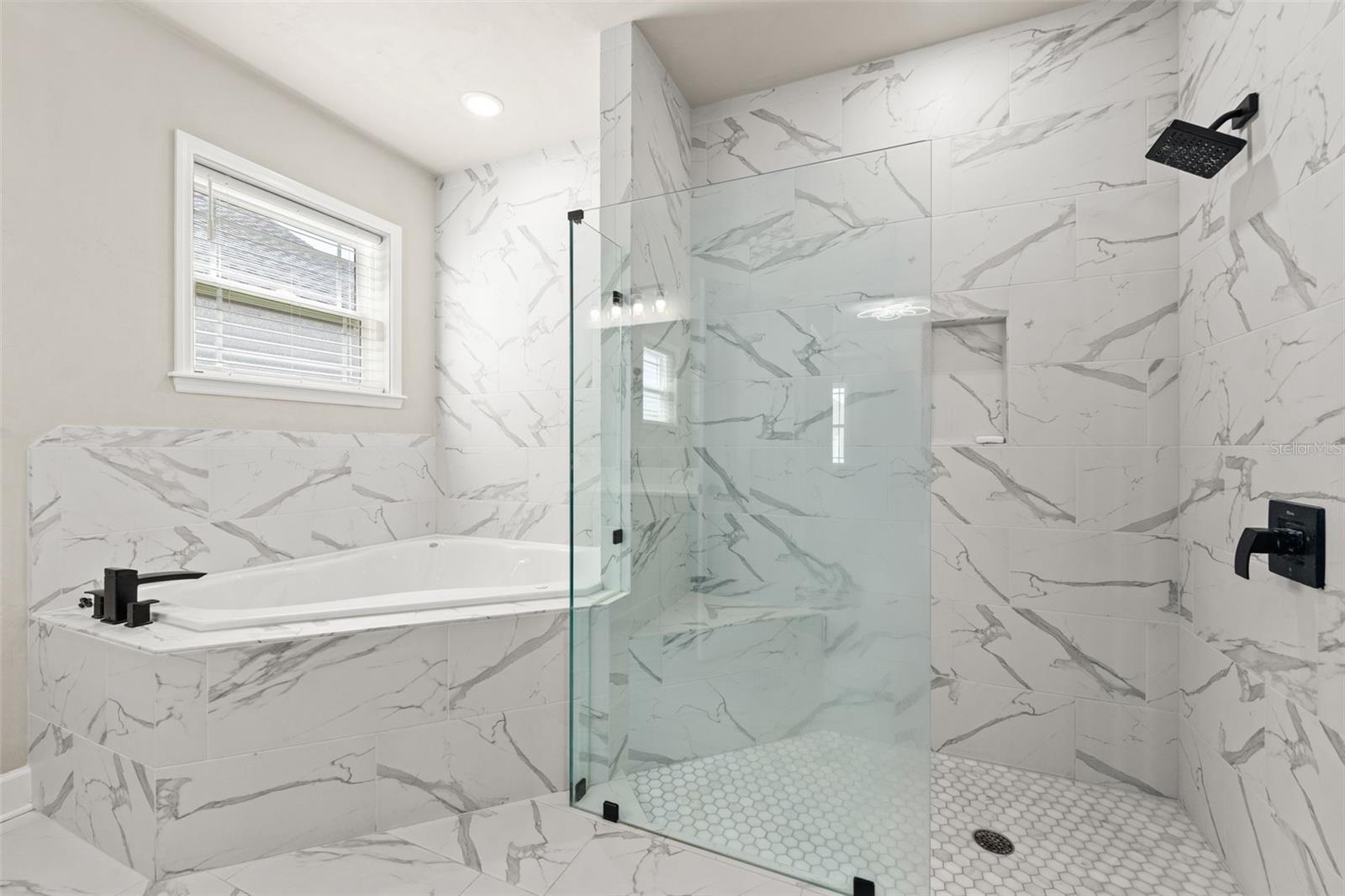 COUNTRYWAY OF NEWBERRY PH IV PB 37 PG 78 - Residential