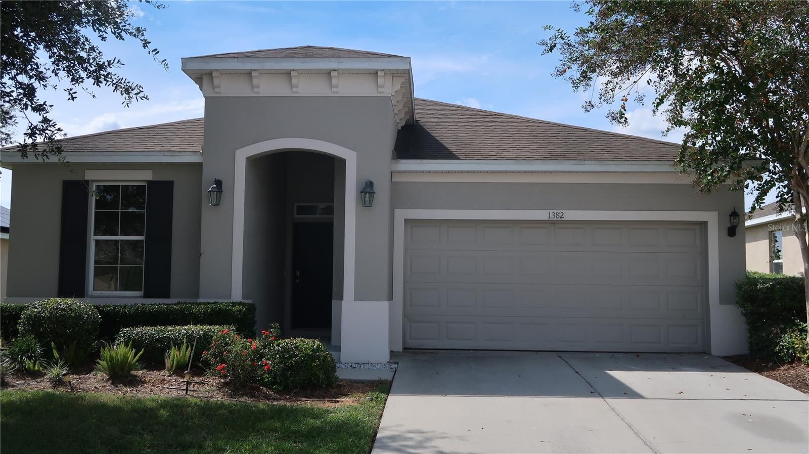 1382 WINDWARD OAKS LOOP