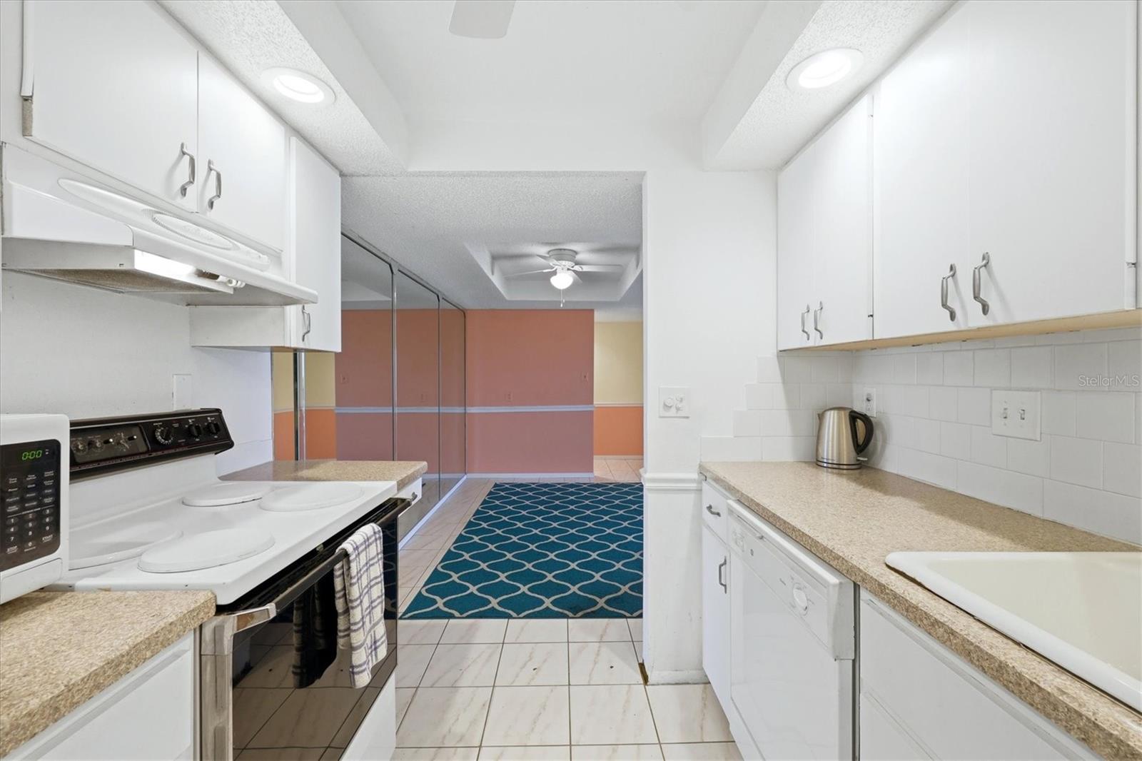 EL CONQUISTADOR VILLAGE 1 SEC 1 - Residential