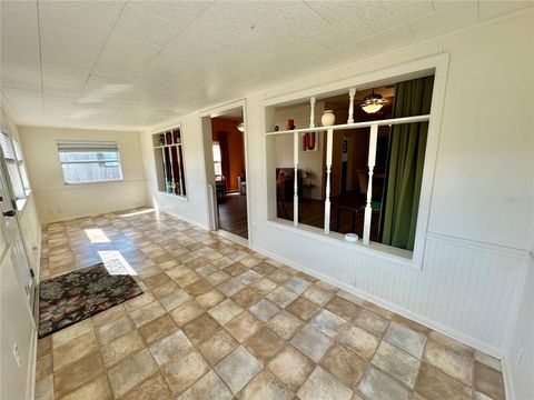 A home in AUBURNDALE
