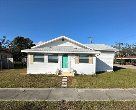 A home in AUBURNDALE