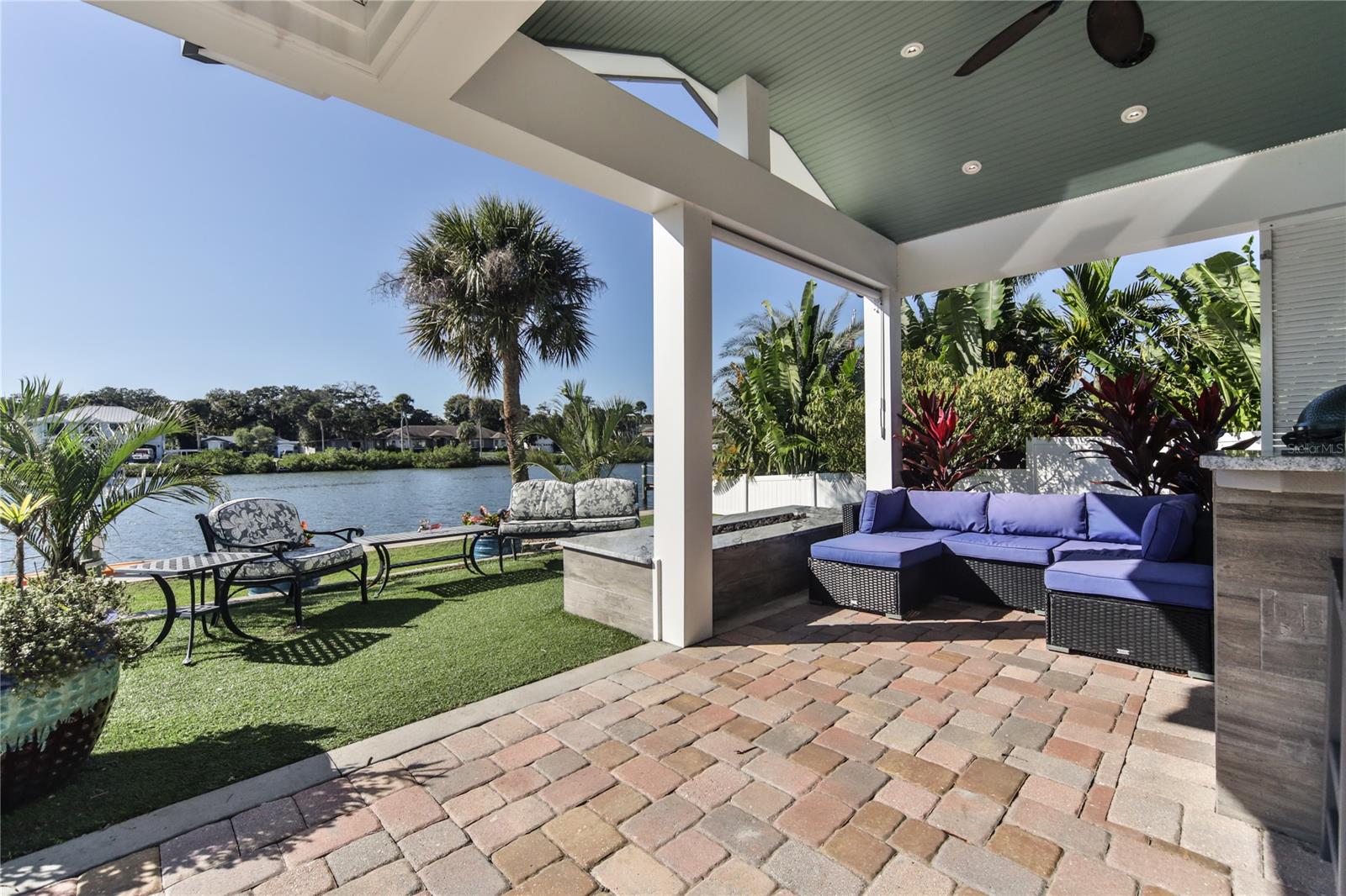 Yacht Club Island Estate - Residential