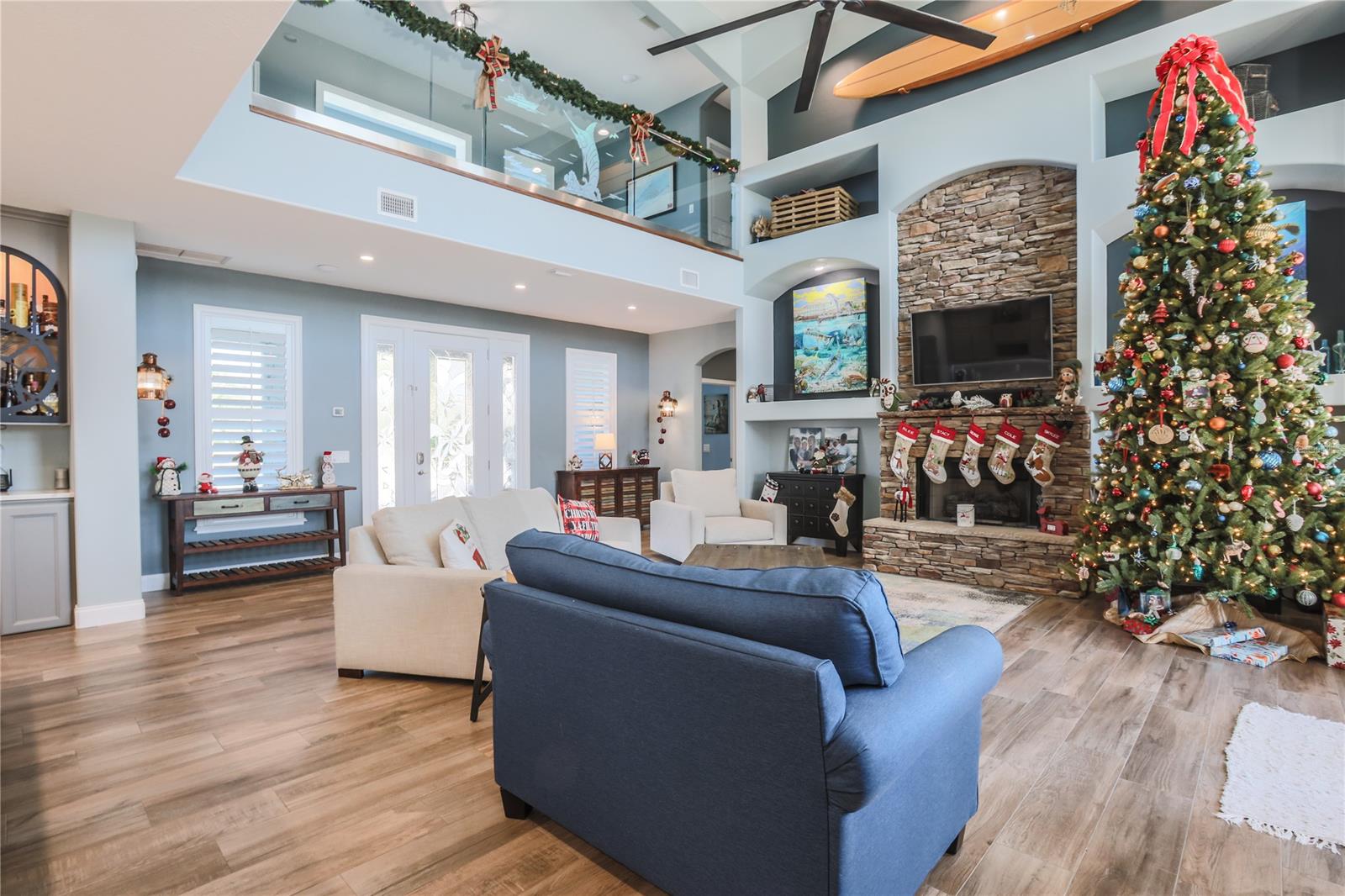 Yacht Club Island Estate - Residential