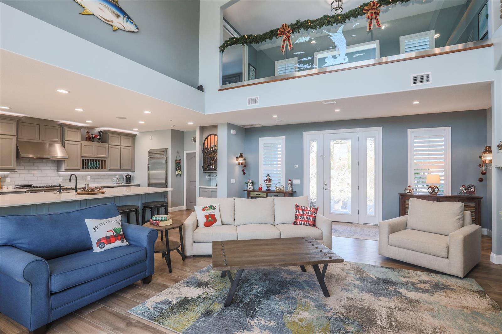 Yacht Club Island Estate - Residential