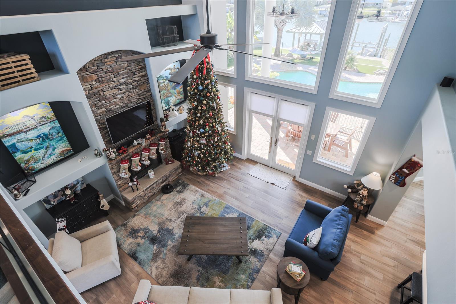 Yacht Club Island Estate - Residential