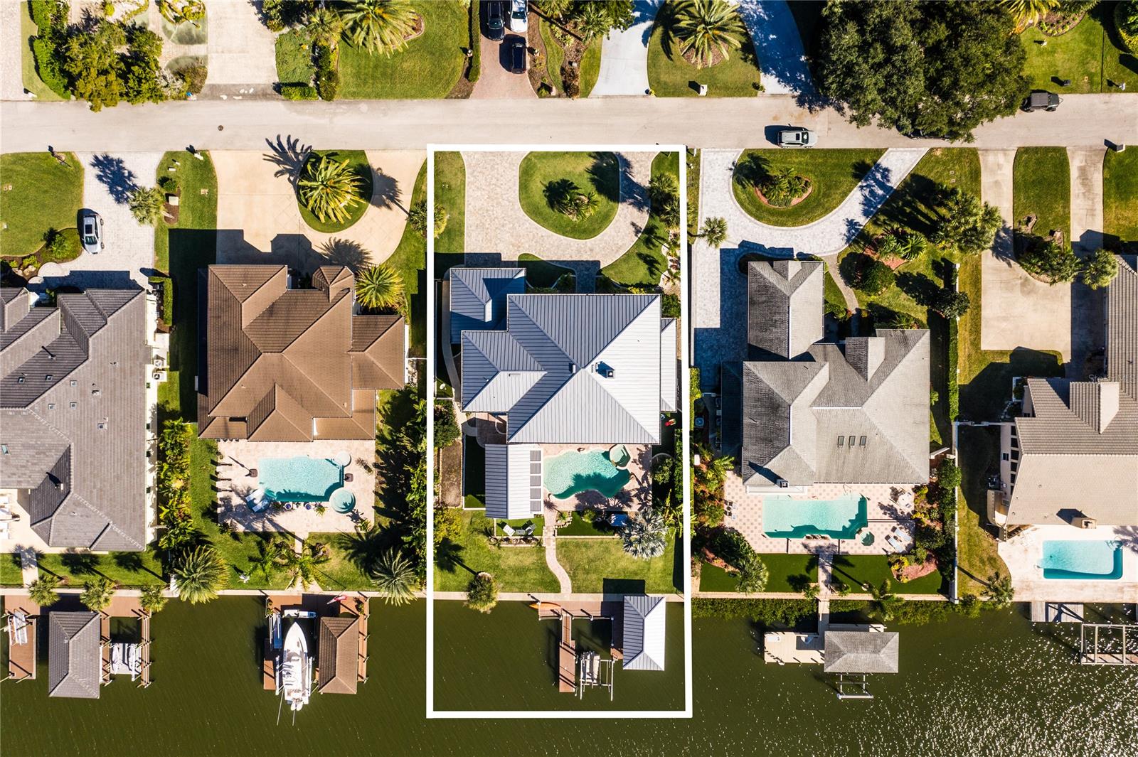 Yacht Club Island Estate - Residential