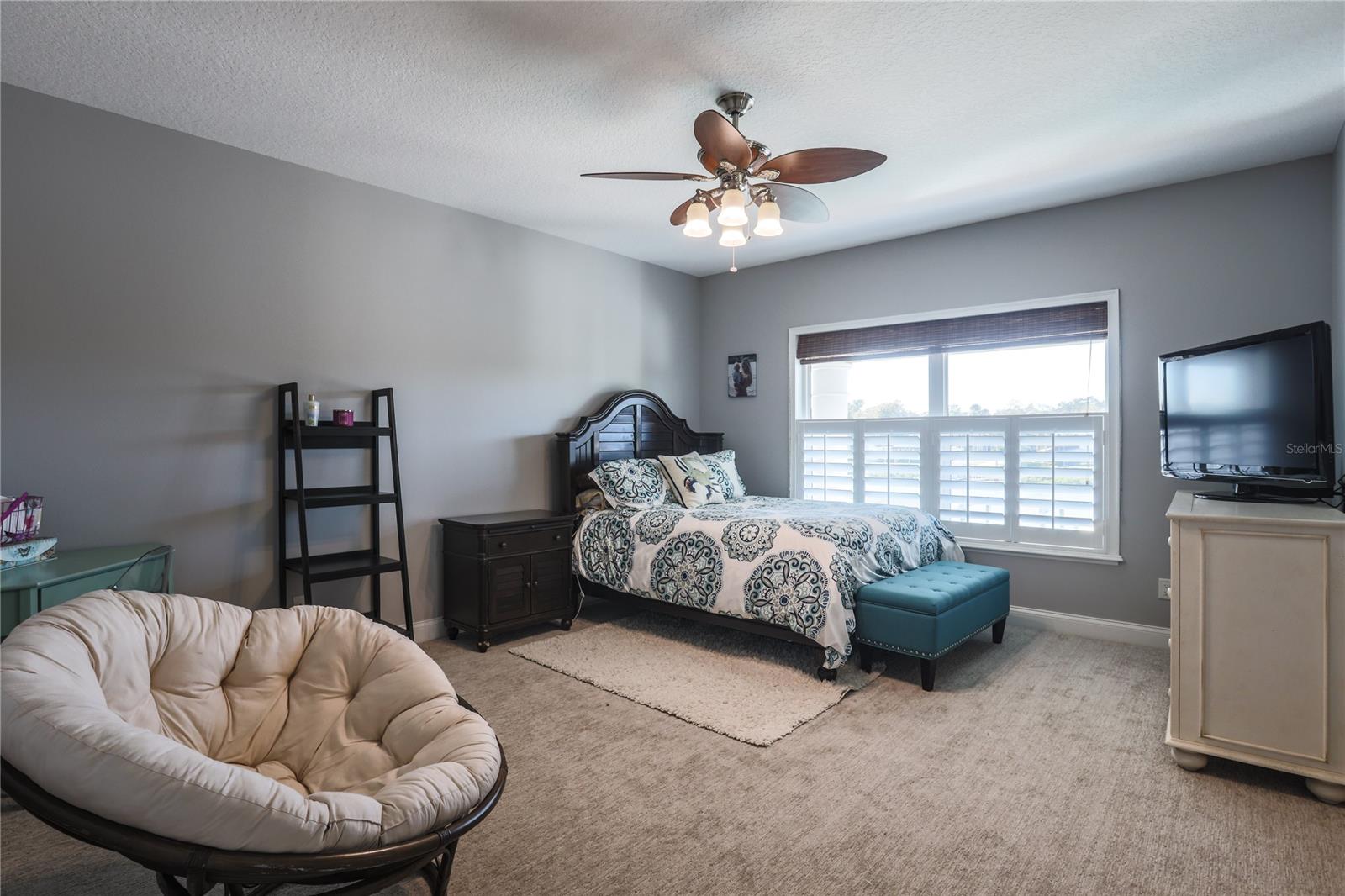 Yacht Club Island Estate - Residential