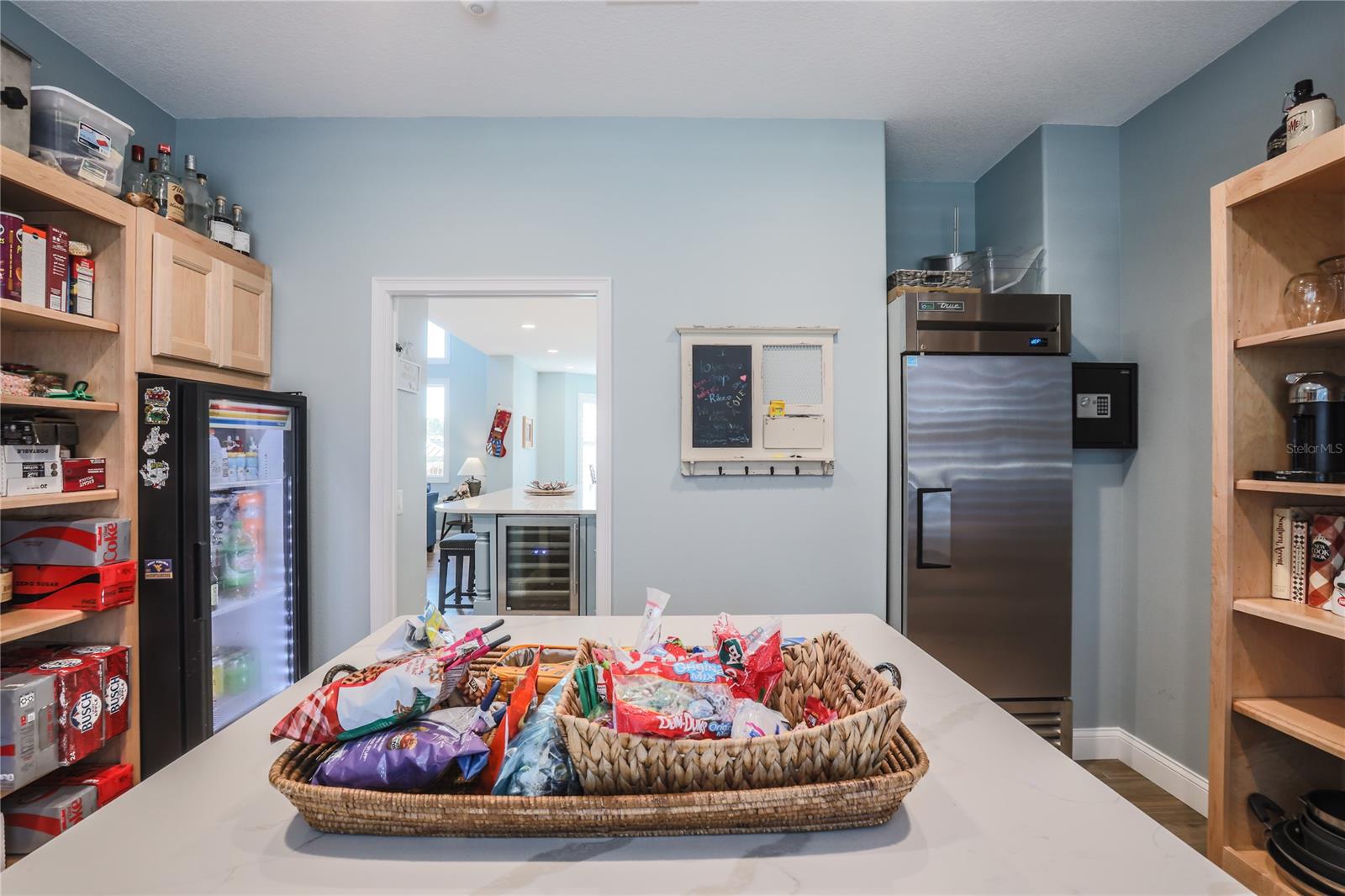 Yacht Club Island Estate - Residential