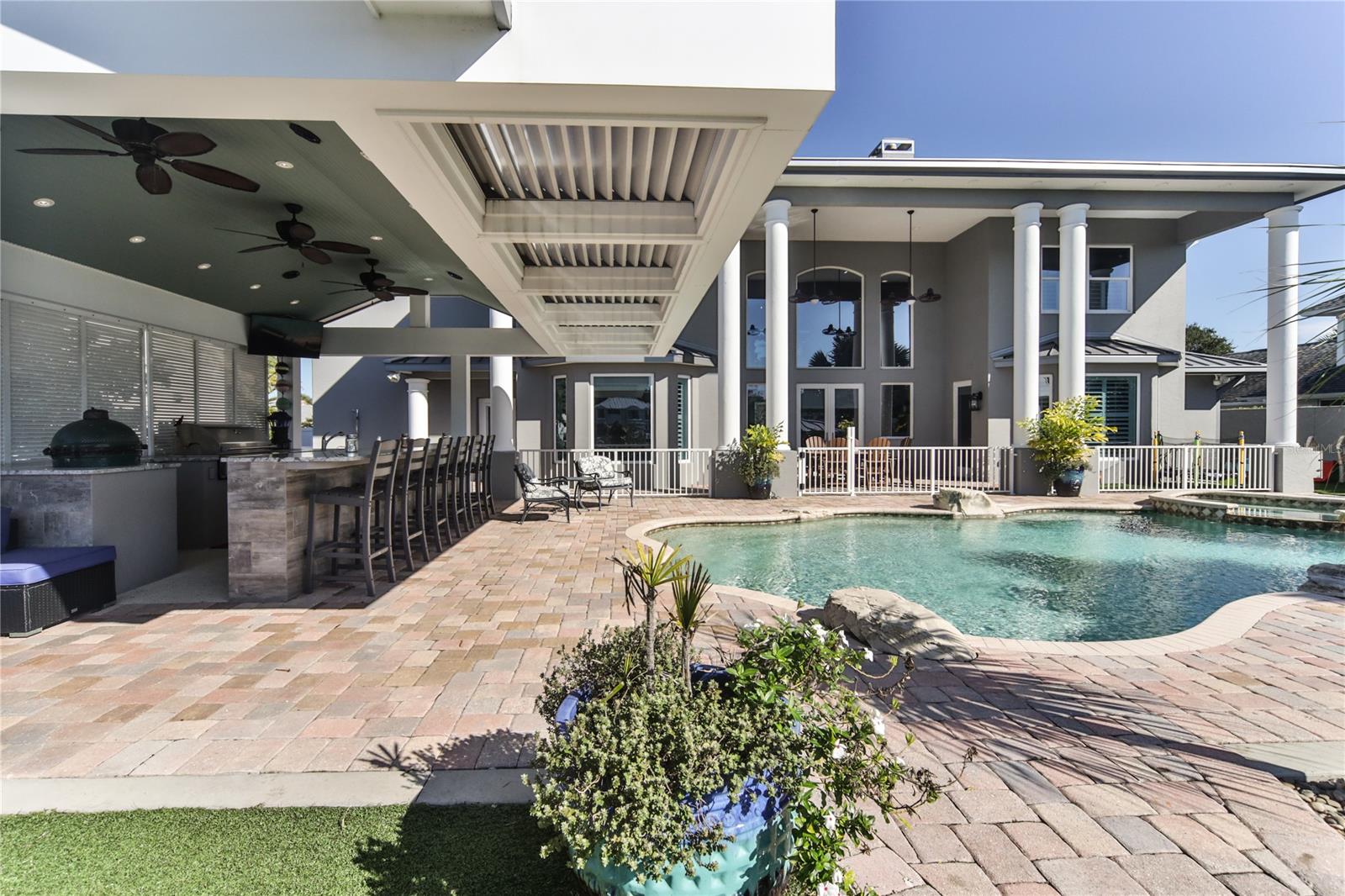 Yacht Club Island Estate - Residential