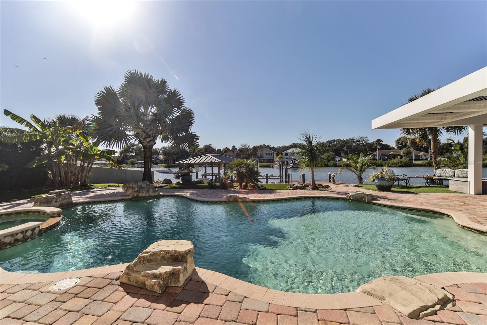 Yacht Club Island Estate - Residential