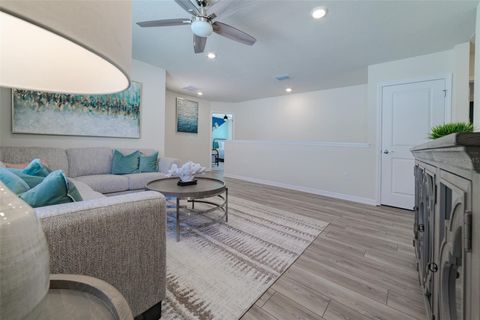 Single Family Residence in DAVENPORT FL 1166 ALOHA BOULEVARD 40.jpg