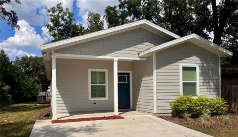 Photo of 1720 NE 3rd Avenue, Gainesville, FL 32641 (MLS # GC533337)