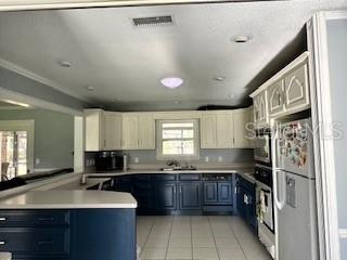 ROLLING RANCH ESTATES - Residential Lease