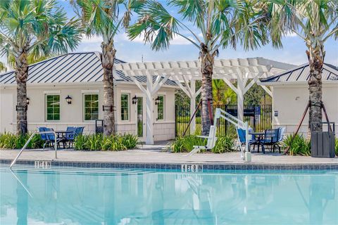 A home in PLANT CITY