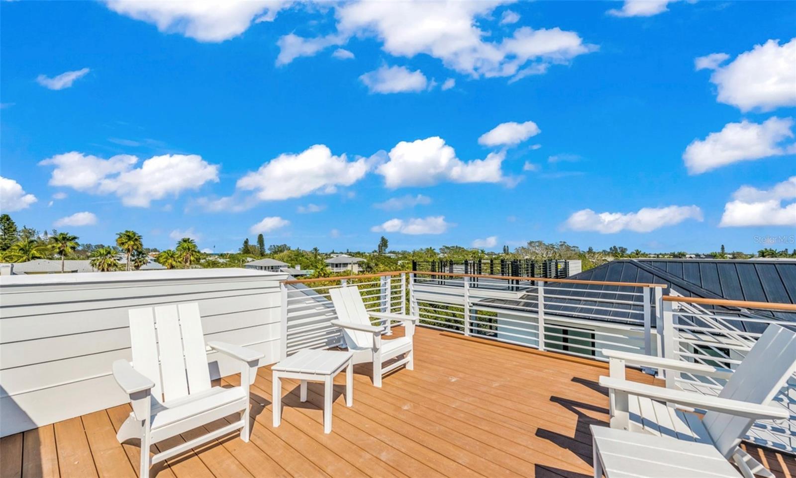 7074800; 302 COCONUT AVENUE; LOT 1; PB 0070/0185 - Residential