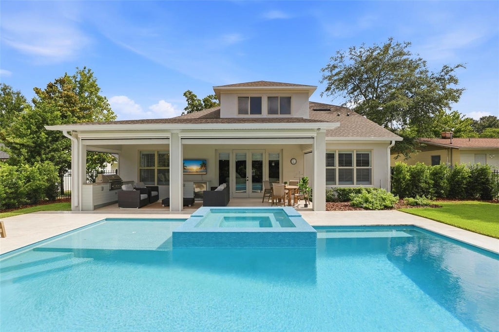 Photo of 1750 Carollee Ln, Winter Park, FL 32789 (MLS # O6443026)