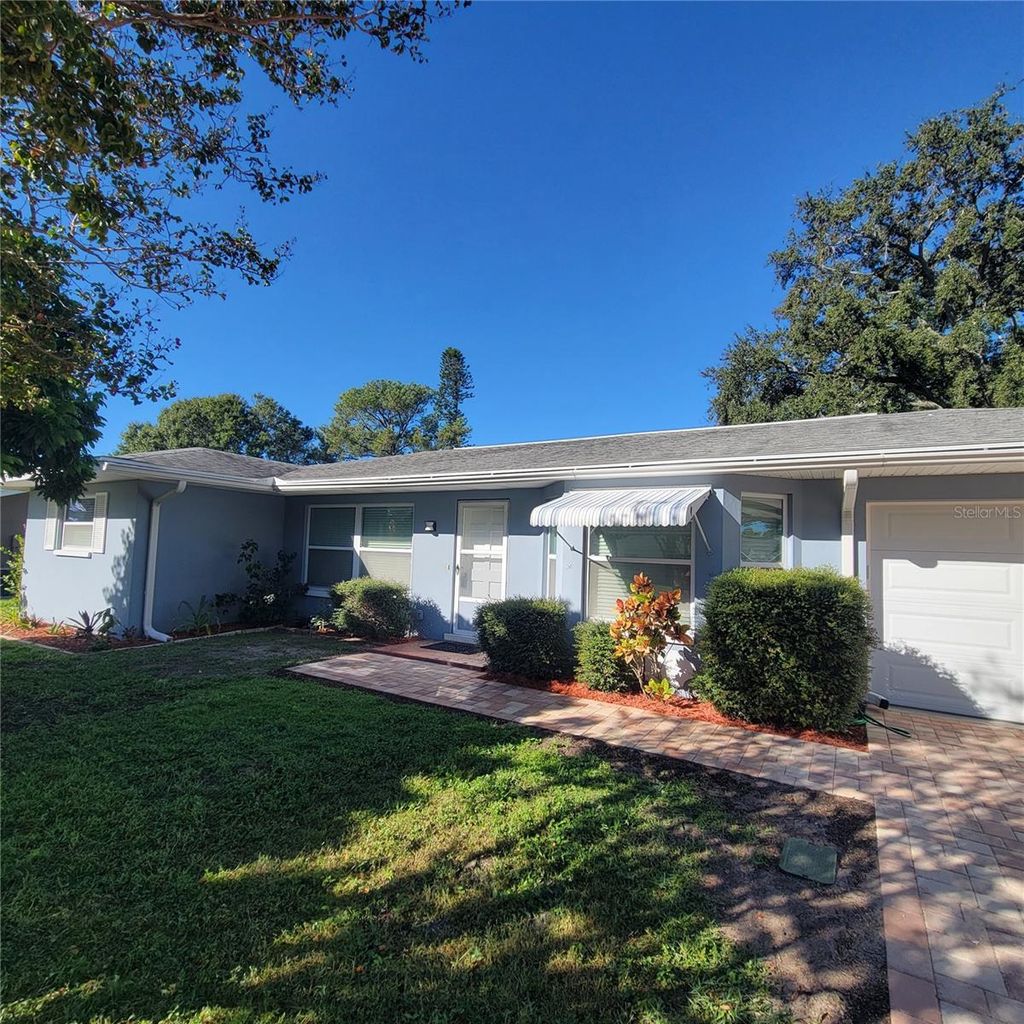 Photo of 11596 Oval Drive E, Largo, FL 33774 (MLS # TB8438737)
