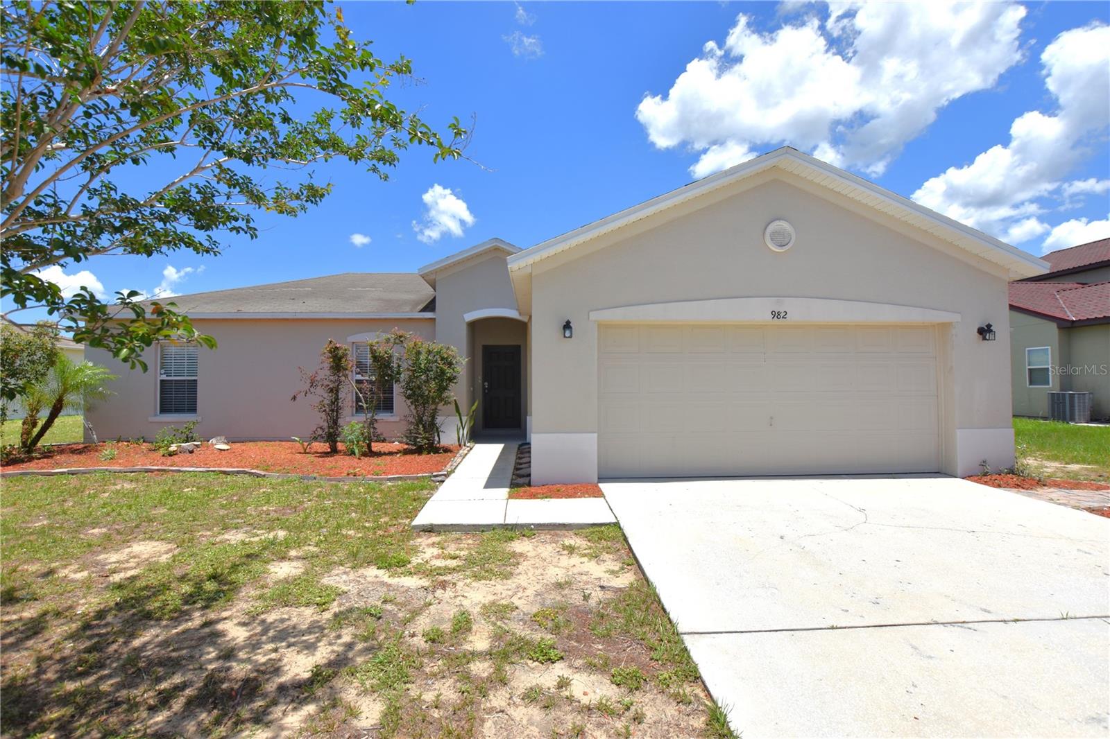 Welcome to this charming 3 bedroom 2 bathroom home nestled in this quiet, family friendly Kissimmee neighborhood. Enjoy the perfect blend of comfort and convenience with this well maintained home. The primary suite features a private bath a large walk-in closet.
Perfect for first time home owners, investors or if you are just looking to downsize.