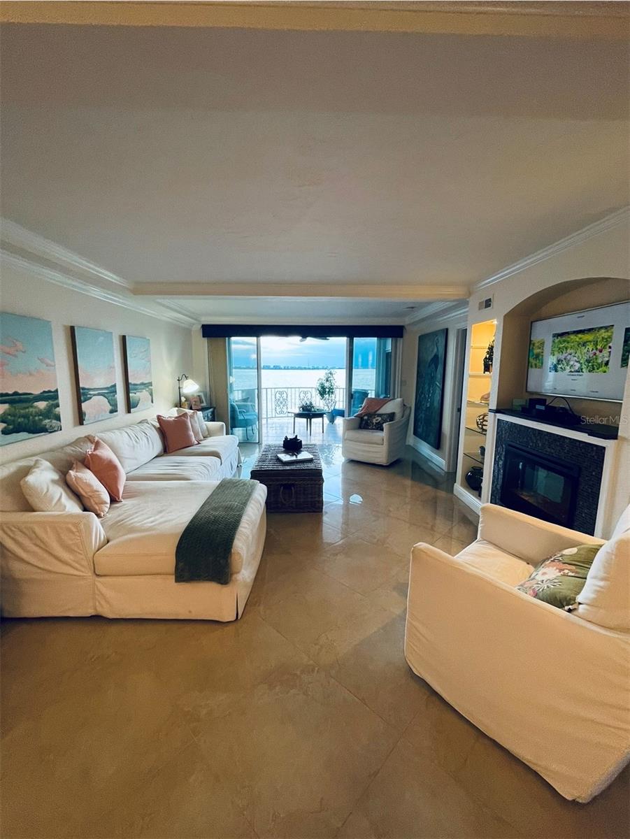 LE CHATEAU - Residential Lease