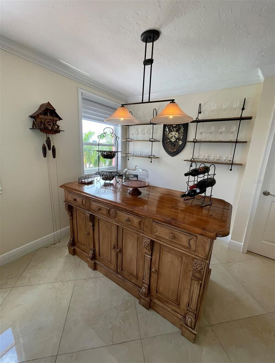 LE CHATEAU - Residential Lease