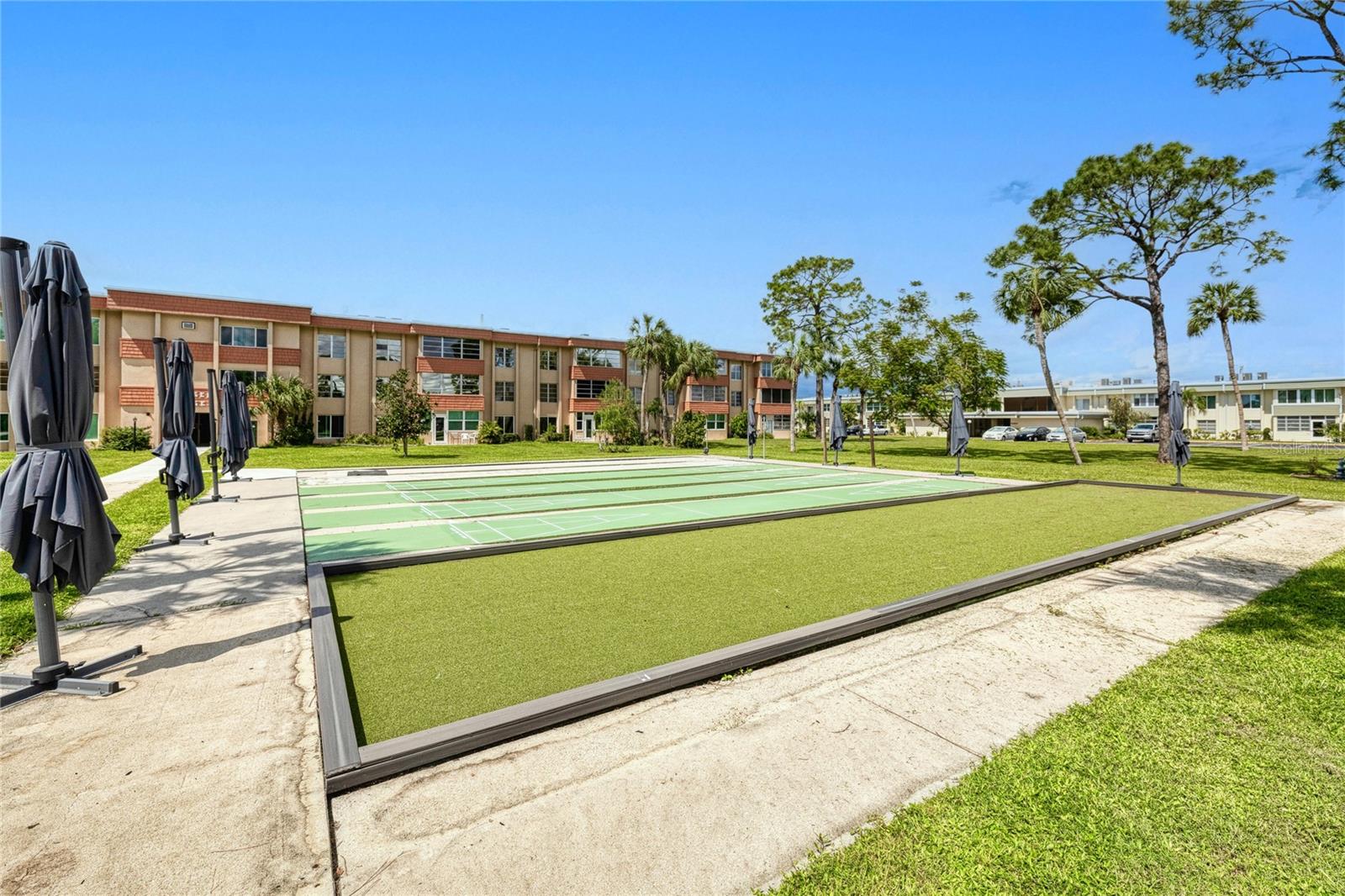 REGENCY HOUSE - Residential