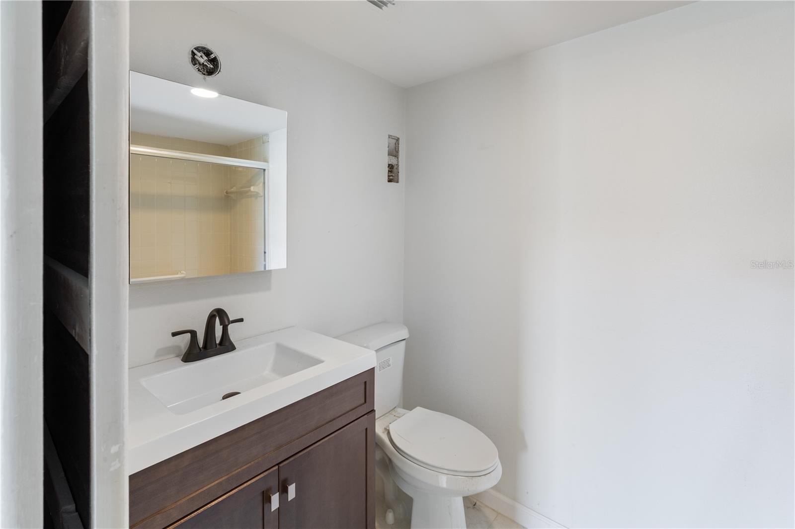 REGENCY HOUSE - Residential