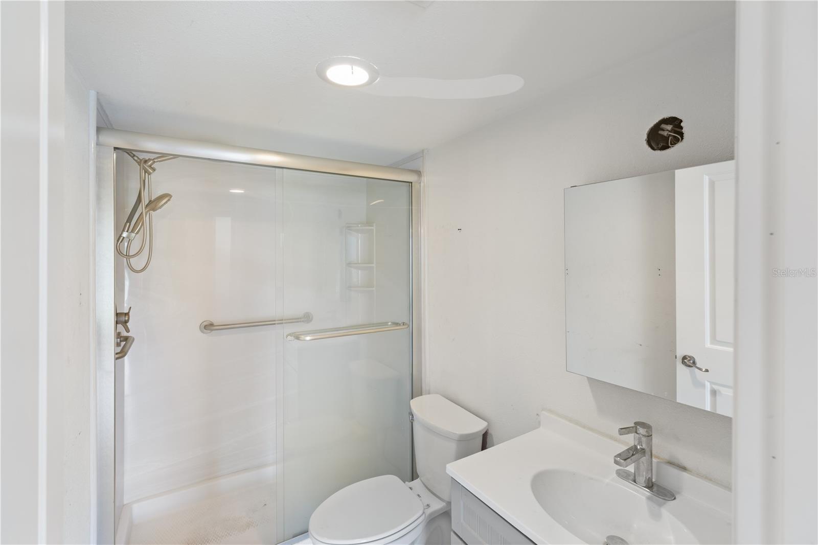 REGENCY HOUSE - Residential