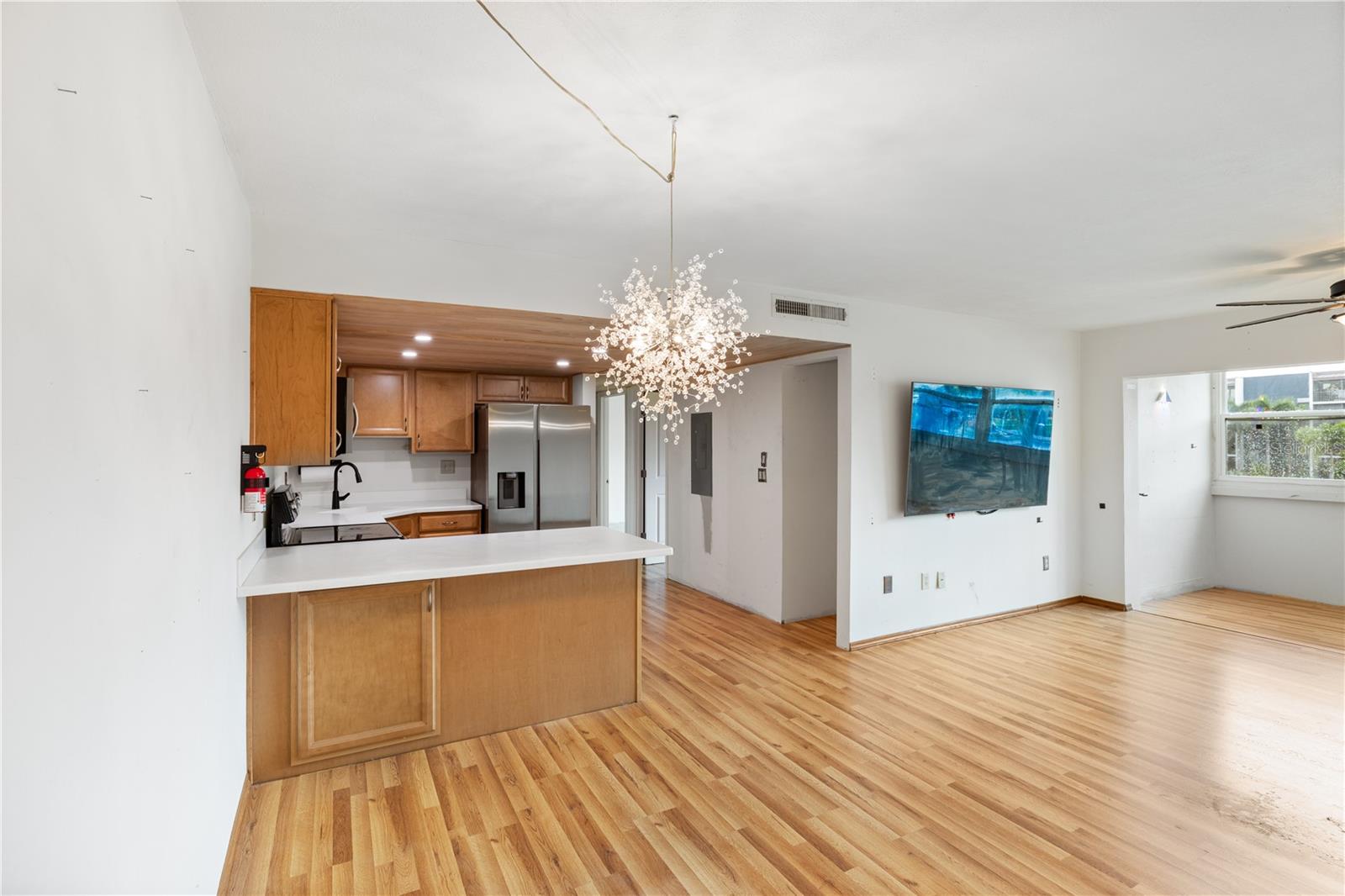 REGENCY HOUSE - Residential