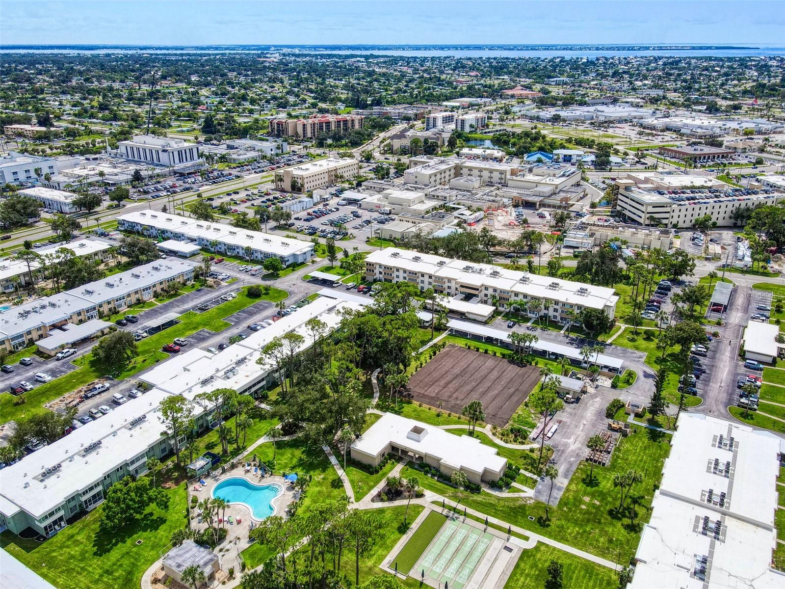 REGENCY HOUSE - Residential