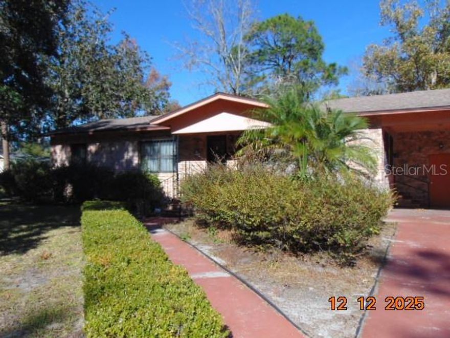 Walk to Duval Elementary...Master suite has sitting room and small computer room...brick exterior, carport, roof is 8 yrs old, newer HVAC...water softener system (seller does not know if working or not)..