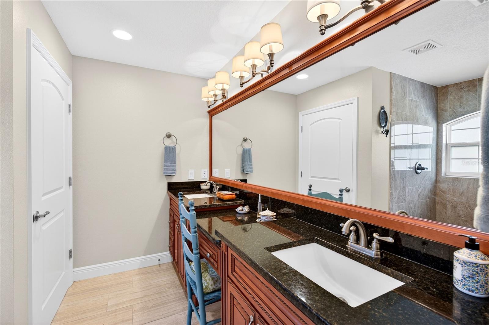 FOX GROVE FARMS - Residential