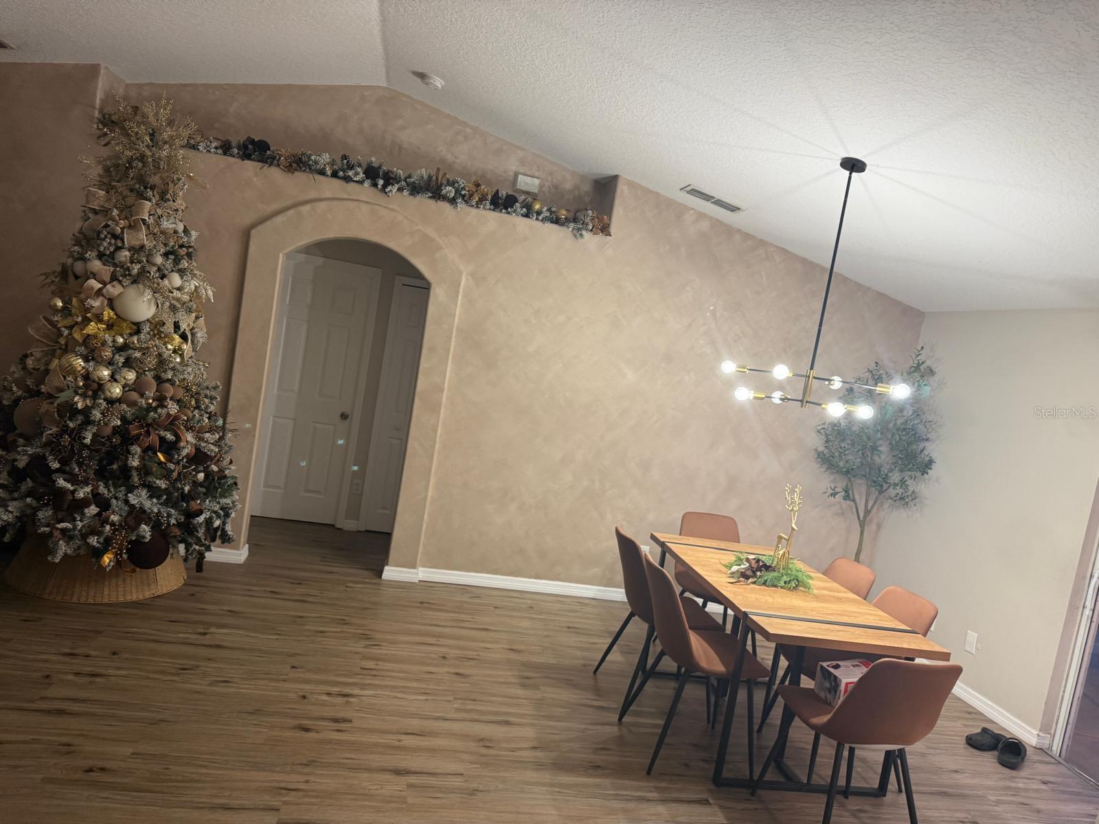 DELTONA LAKES - Residential
