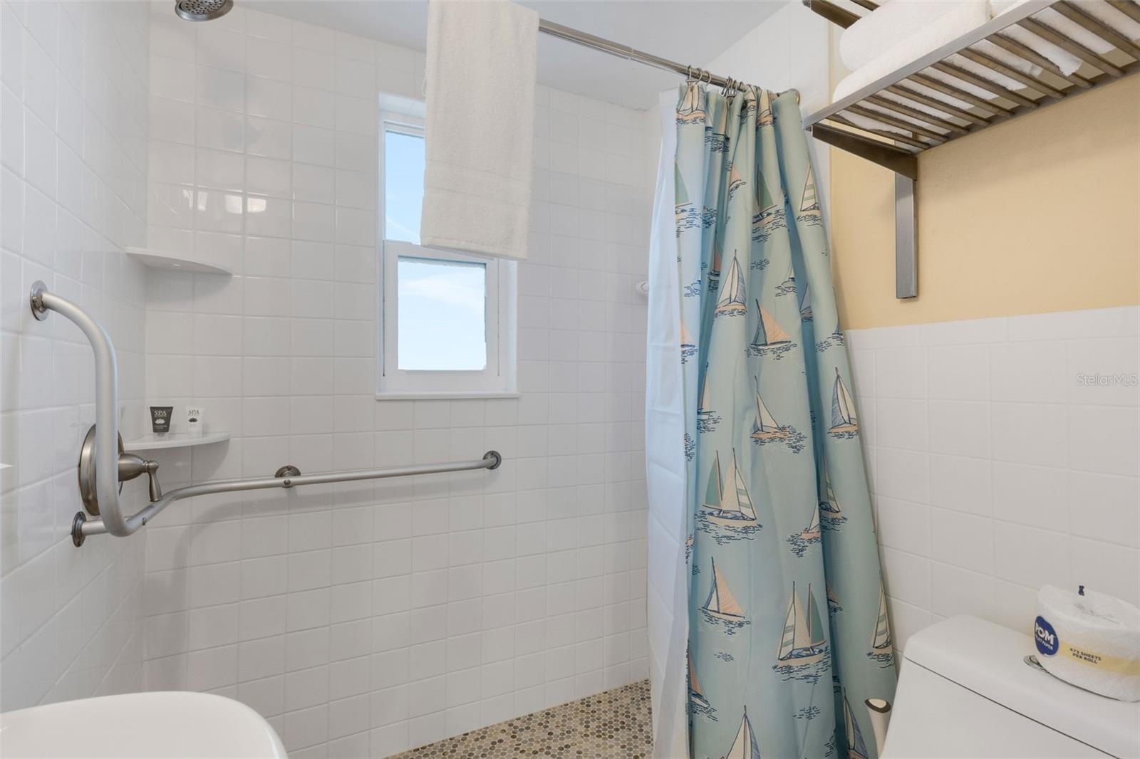 TROPIC TERRACE APT - Residential