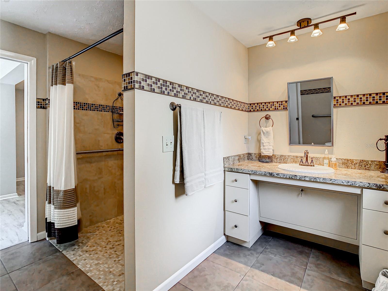 PAT ACRES 7TH ADD - Residential