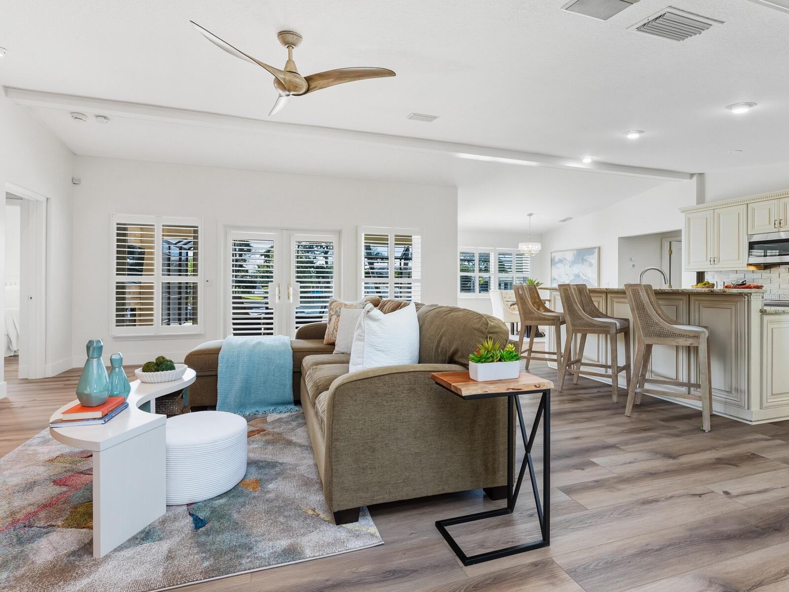 SIESTA ISLES UNIT 4 - Residential