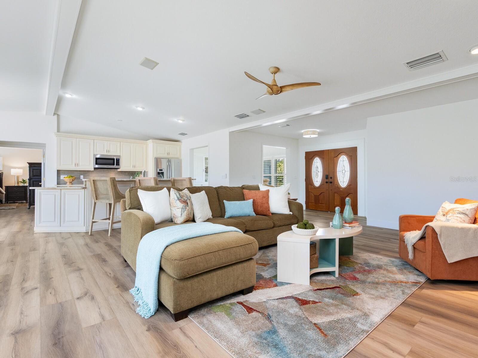 SIESTA ISLES UNIT 4 - Residential