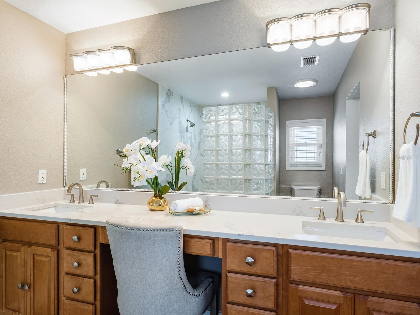 SIESTA ISLES UNIT 4 - Residential