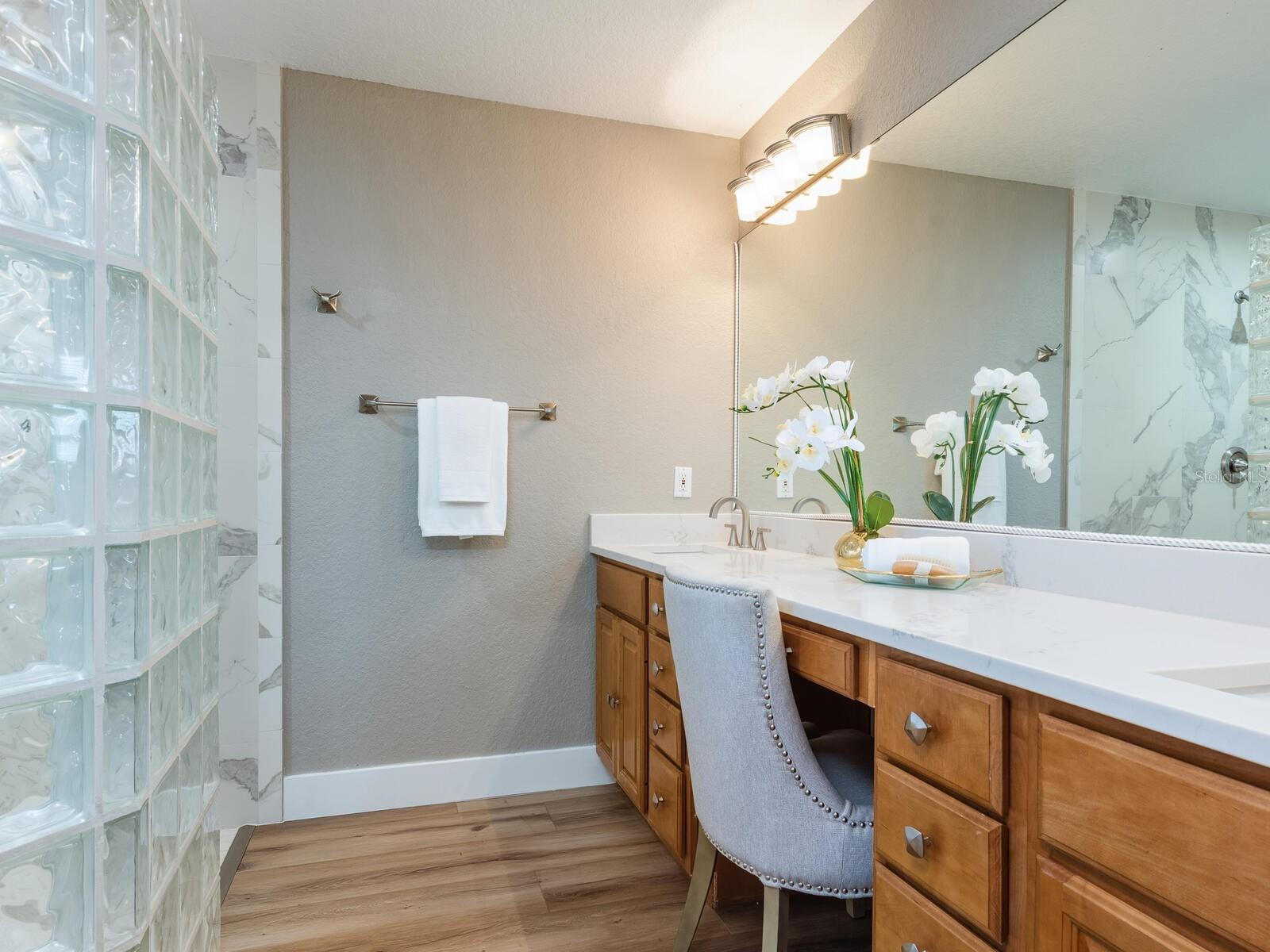 SIESTA ISLES UNIT 4 - Residential