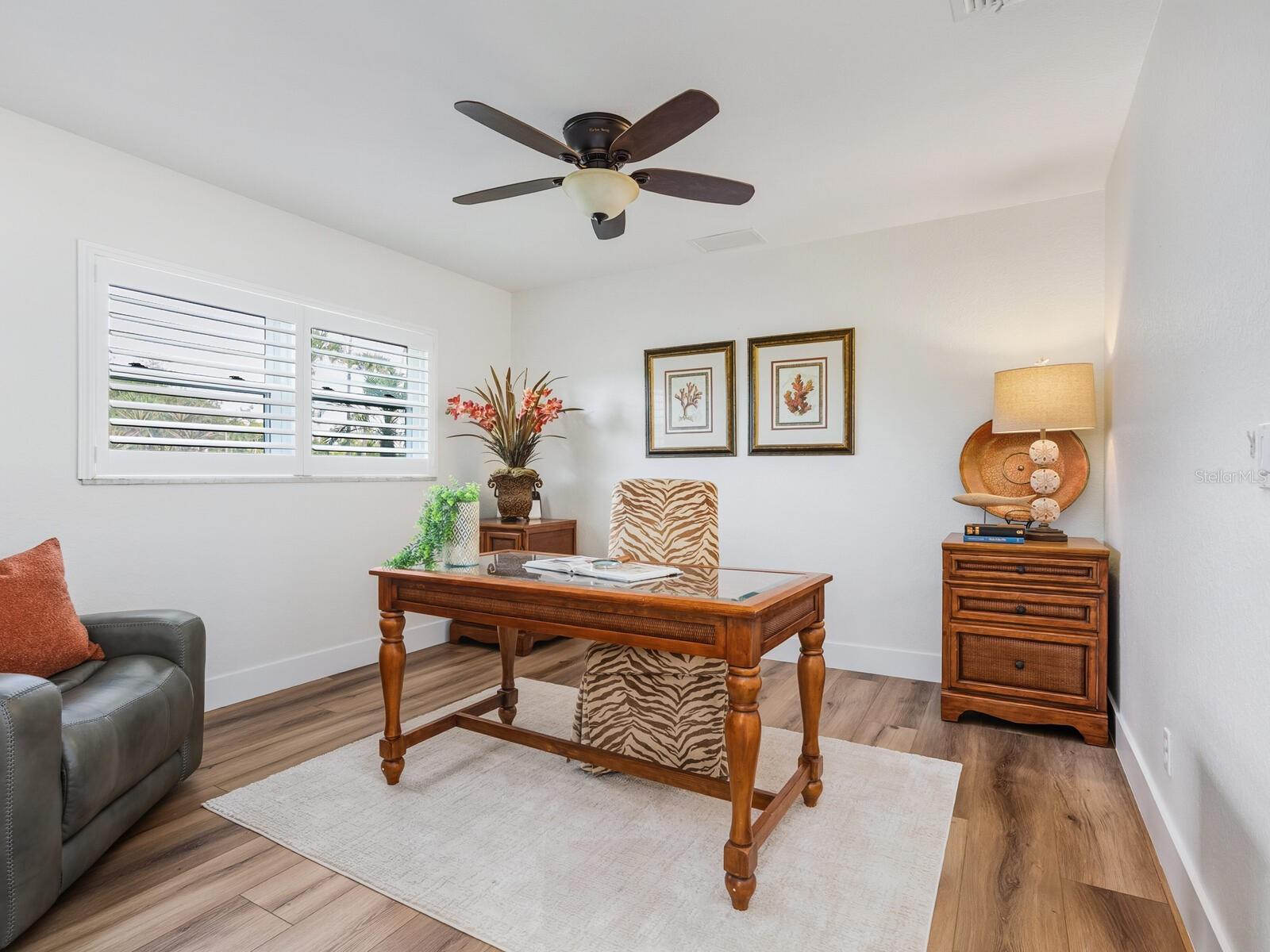 SIESTA ISLES UNIT 4 - Residential