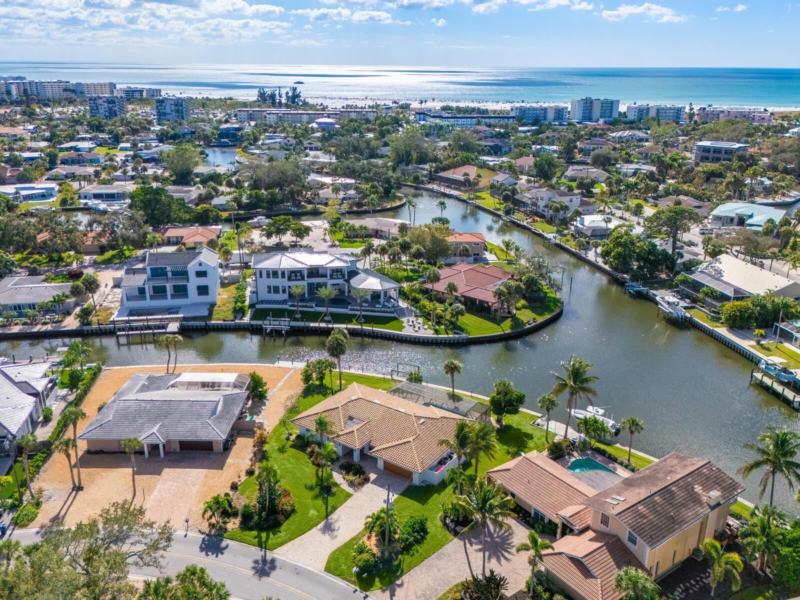 SIESTA ISLES UNIT 4 - Residential