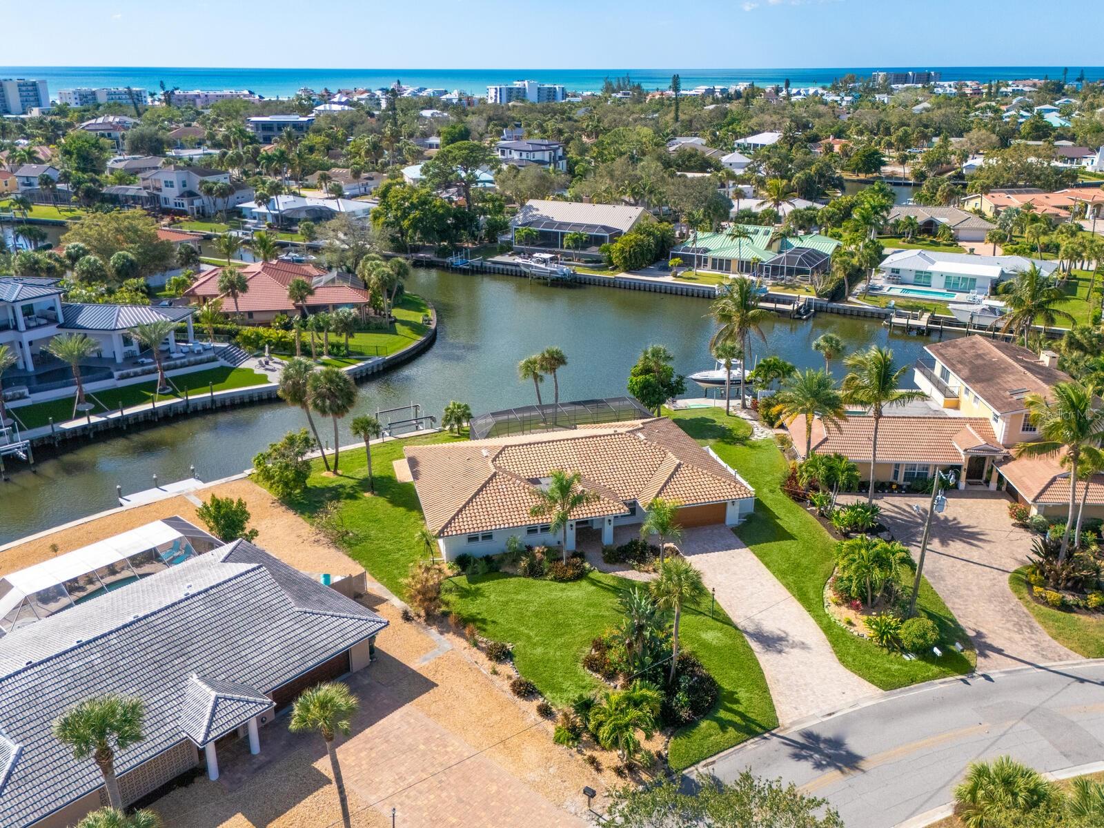 SIESTA ISLES UNIT 4 - Residential