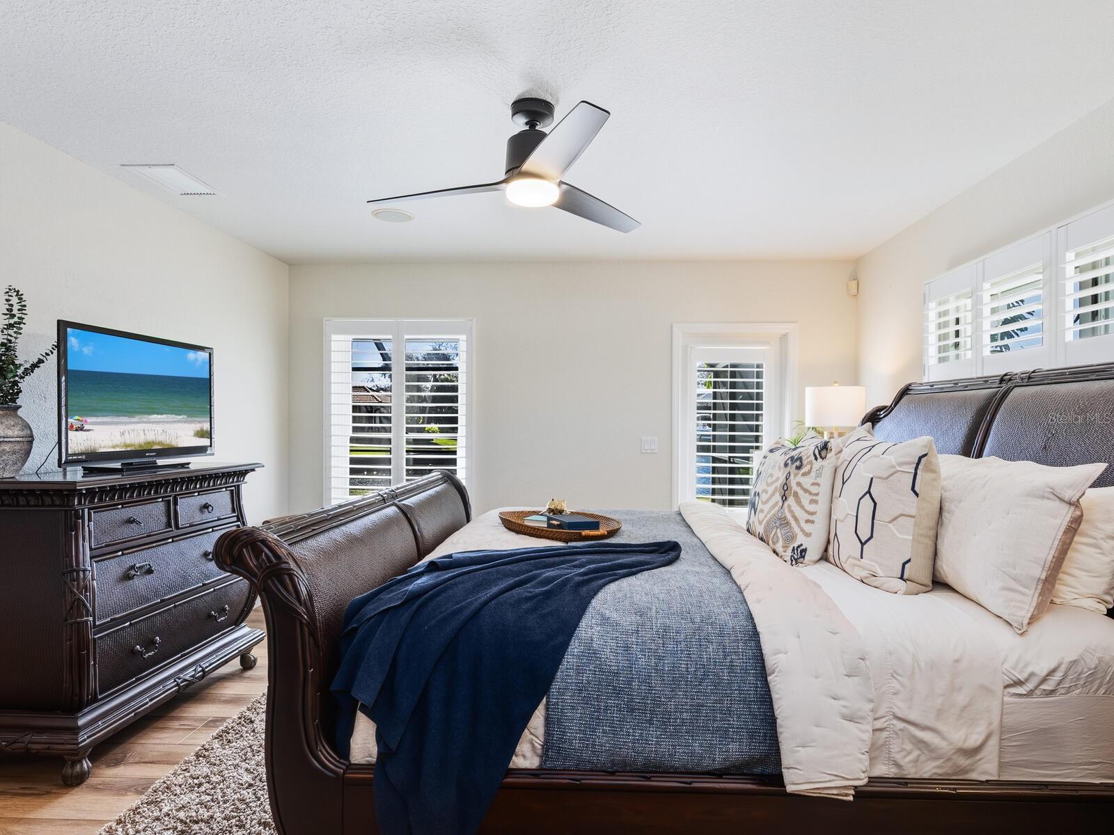 SIESTA ISLES UNIT 4 - Residential