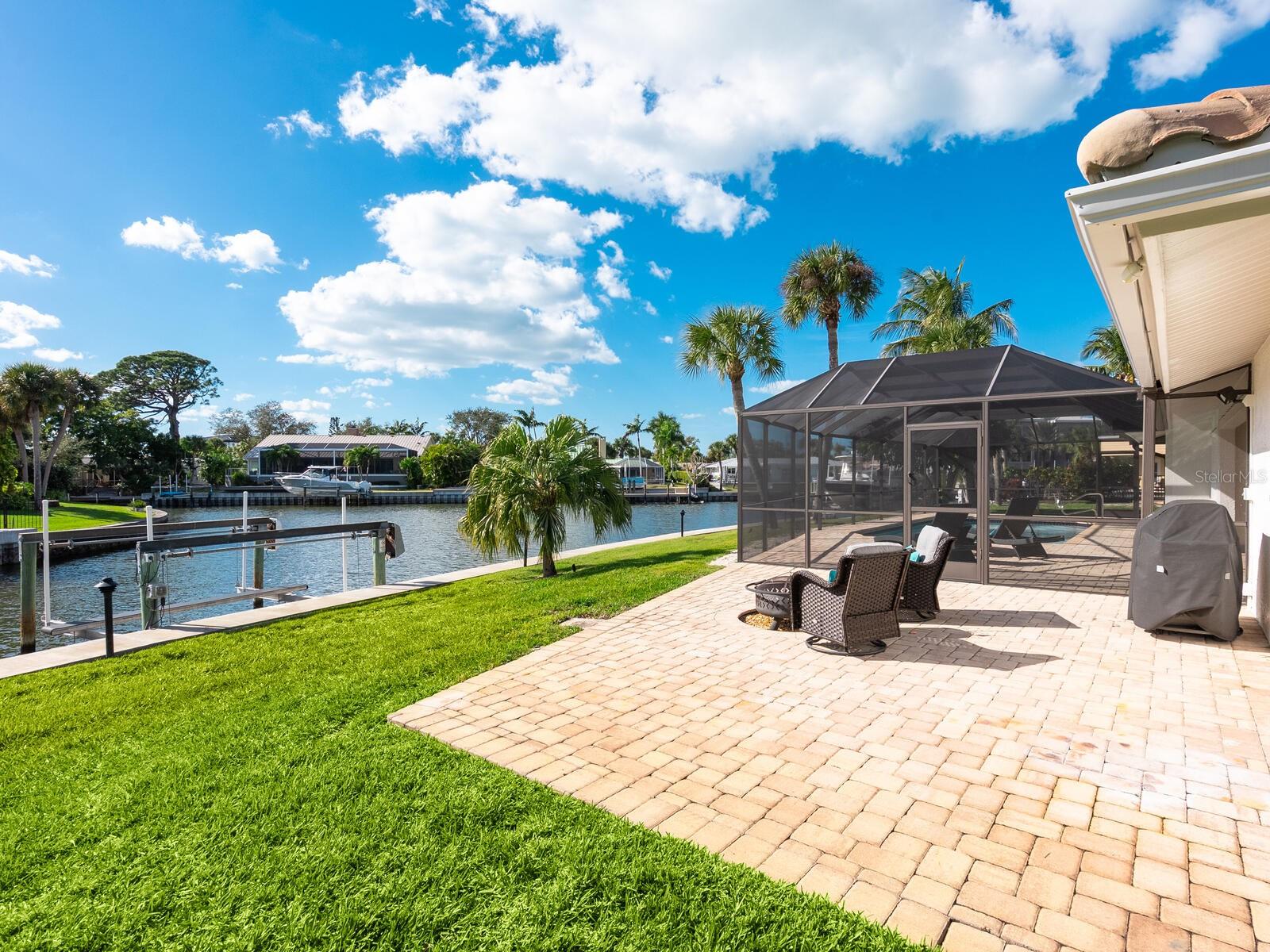 SIESTA ISLES UNIT 4 - Residential