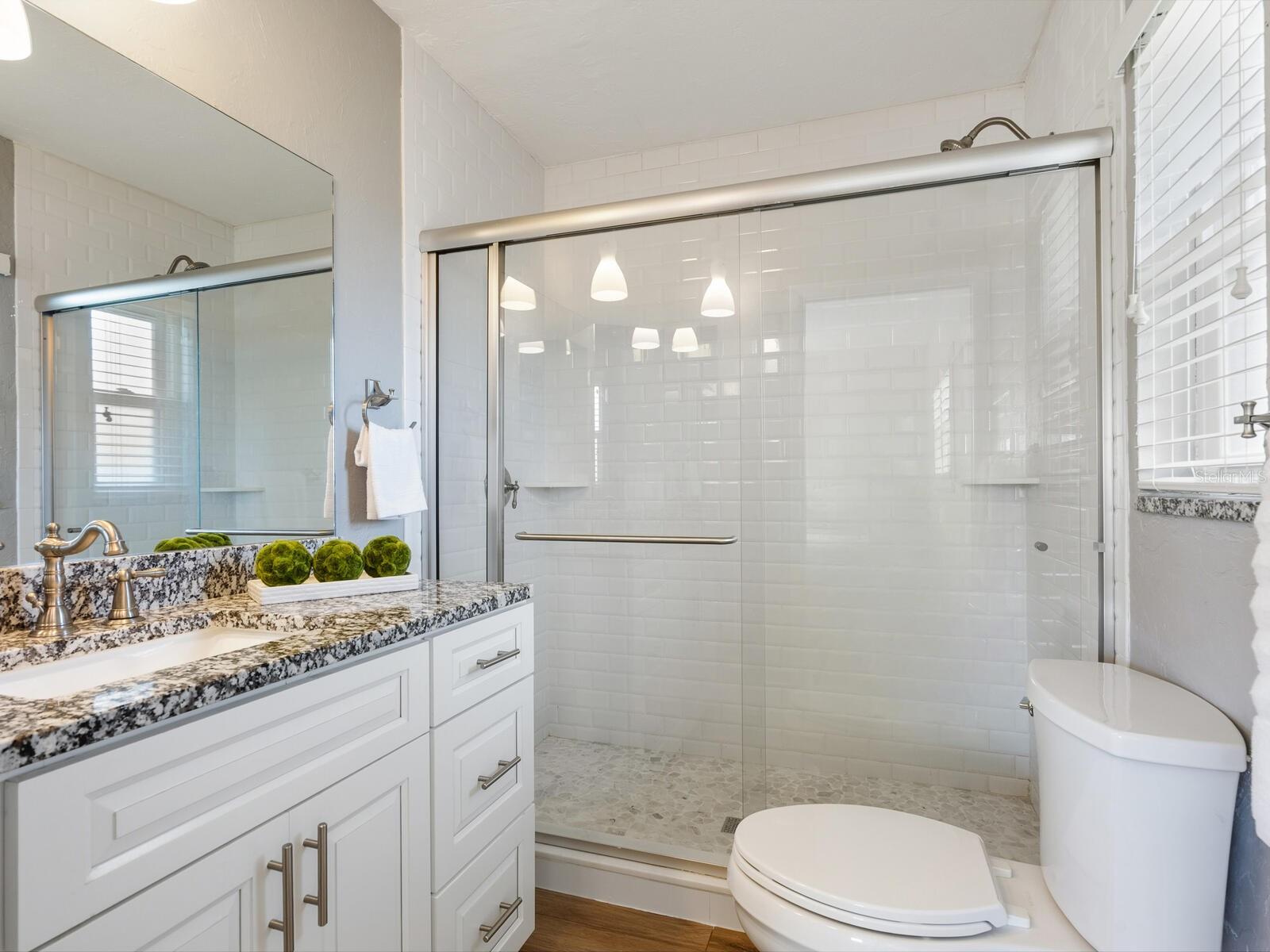 SIESTA ISLES UNIT 4 - Residential