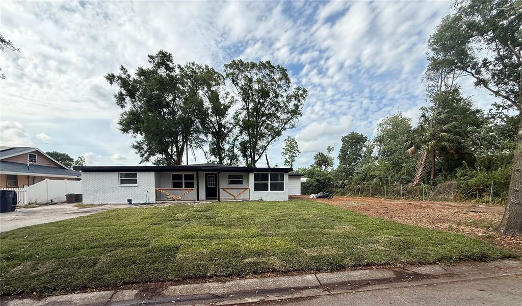 Photo of 3301 W New Orleans Avenue, Tampa, FL 33614 (MLS # TB8505073)